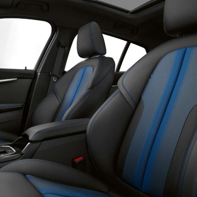 M sportinės sėdynės BMW 1 serijos modelis M Sport, interjeras su M sportinėmis sėdynėmis