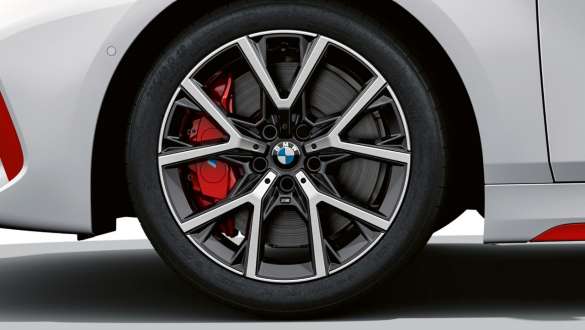 18 colių dvispalviai M lengvojo lydinio „Y-spoke style 553 M“ ratlankiai su pagerintų savybių padangomis BMW 1 serijos 128ti F40 18 colių dvispalviai M lengvojo lydinio „Y-spoke style 553 M“ ratlankiai su pagerintų savybių padangomis