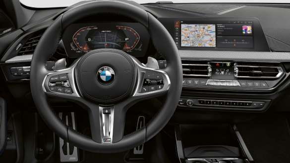 M sportinis vairavimas BMW 1 serija su M sportiniu vairavimu
