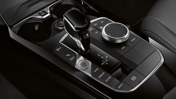 BMW 1 serijos (F40) <i>Steptronic Sport</i> transmisija BMW 1 serijos (F40) 8 pavarų <i>Steptronic Sport</i> transmisija