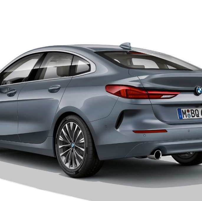 17 colių lengvojo lydinio ratlankiai BMW 2 serijos Gran kupė Model Luxury Line serija 17 colių lengvojo lydinio ratlankiai BMW 2 serijos Gran kupė Model Luxury Line serija Storm Bay metaliko spalvos F44 trijų ketvirčių vaizdas iš šono