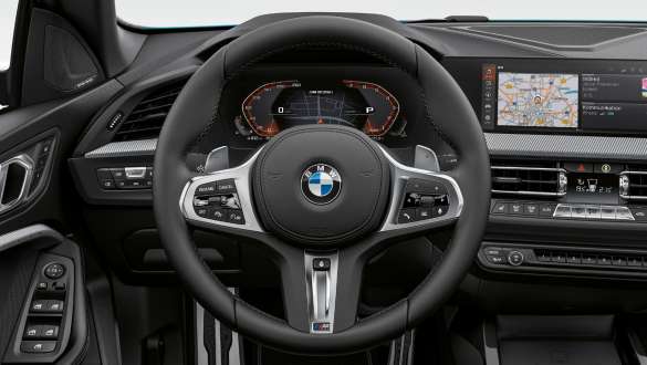 <i>M Spor</i>t vairo mechanizmas BMW 2 serijos Gran kupė (F44) <i>M Sport</i> vairo mechanizmas su <i>Servotronic</i>, BMW 2 serijos Gran kupė (F44) vairuotojo erdvė