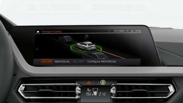 Vairavimo asistentas <i>Driving Assistant</i>, BMW 2 serijos Gran kupė (F44) Saugumo įrangos paketas, <i>Driving Assistant</i>, BMW 2 serijos Gran kupė (F44) interjeras