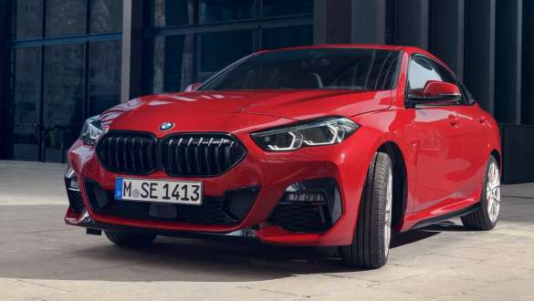 BMW 2 serijos Gran kupė F44 <i>Edition ColorVision</i> raudonos metalizuotos <i>Melbourne Red</i> kėbulo spalvos, priekinės dalies dizainas Priekinės dalies dizainas BMW 2 serijos Gran kupė F44 <i>Edition ColorVision</i>