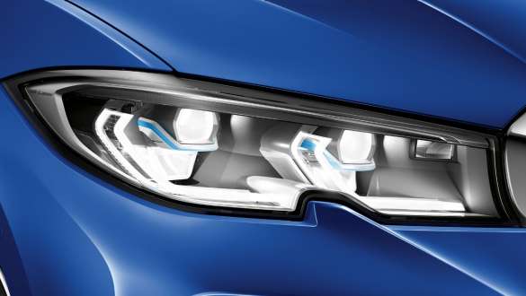 BMW 3 serijos sedanas, “BMW Laserlight” Priekinio kairiojo žibinto su BMW Laserlight šoninis vaizdas iš arti.