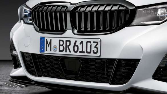BMW 3 serijos sedanas, M Performance juodos blizgios priekinės grotelės BMW 3 serijos sedanas, M Performance juodos blizgios priekinės grotelės