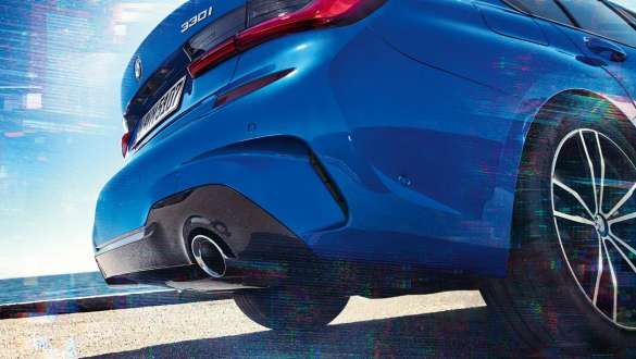 BMW 3 serijos sedano (G20) M sportinis diferencialas BMW 3 serijos sedano (G20) šoninis vaizdas iš galo