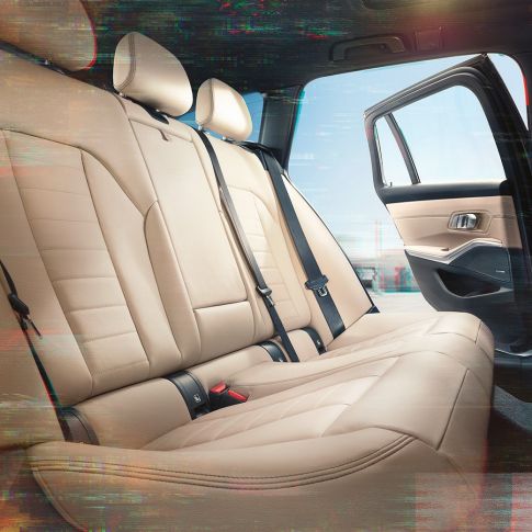 BMW 3 serijos Touring, galinių sėdynių vaizdas iš arti BMW 3 serijos Touring, galinių sėdynių apmušalų vaizdas iš arti