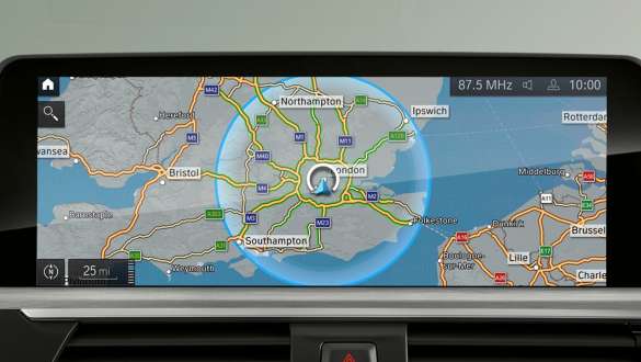 Įkraunamo hibridinio BMW 3 serijos Touring 2021 (G21) navigacijos sistema Įkraunamo hibridinio BMW 3 serijos Touring 2021 (G21) navigacijos sistemos vaizdas iš arti
