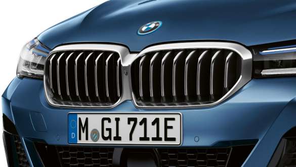 BMW priekinės grotelės, BMW 5 serijos sedanas G30 BMW priekinės grotelės, BMW 5 serijos sedanas G30 Facelift 2020 dramblio kaulo spalvos, priartintas vaizdas iš priekio