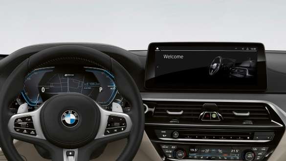 BMW Live Cockpit Professional, BMW 5 serijos sedanas (G30) interjeras BMW Live Cockpit Professional funkcija, BMW 5 serijos sedanas (G30) Facelift 2020 vairuotojo erdvė, interjeras