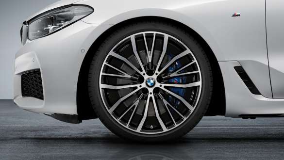 21 colio BMW V-spoke style 687 lengvojo lydinio dvispalvis priekinis ratlankis be padangos, BMW 6 serijos Gran Turismo G32 2020 21 colio BMW V-spoke style 687 lengvojo lydinio dvispalvis priekinis ratlankis be padangos, BMW 6 serijos Gran Turismo G32 2020, vaizdas iš arti