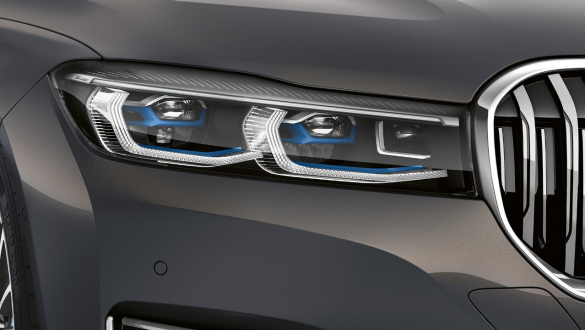 BMW 7 serijos sedano „Laserlight“ lazeriniai žibintai BMW 7 serijos sedanas: priartintas BMW „Laserlight“ lazerinių žibintų vaizdas