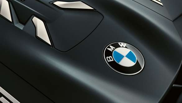 BMW TwinPower Turbo 4 cilindrų benzininis variklis BMW 7 serijos sedanas: priartintas BMW TwinPower Turbo benzininio 4 cilindrų variklio vaizdas