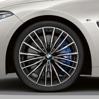 BMW M850i xDrive, 20 colių lengvojo lydinio ratlankiai „multi-spoke 729 M“. BMW M850i xDrive, 20 colių lengvojo lydinio ratlankiai „multi-spoke 729 M“.
