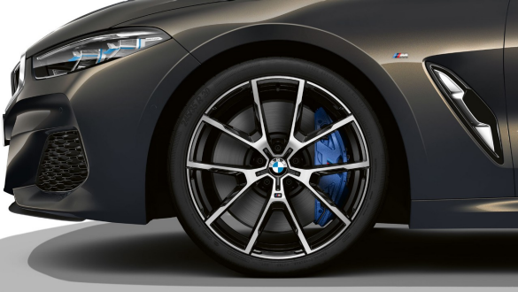 BMW M850i xDrive „Dravit Grey“ pilko metaliko spalvos, M lengvojo lydinio ratlankiai 728 M. BMW M850i xDrive „Dravit Grey“ pilko metaliko spalvos, M lengvojo lydinio ratlankiai 728 M.