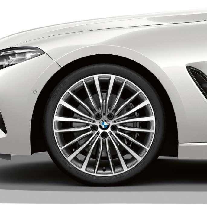 19 colių dvispalviai lengvojo lydinio ratlankiai Multi-spoke style 731 BMW 8 serijos kupė, 19 colių dvispalviai lengvojo lydinio ratlankiai Multi-spoke style 731