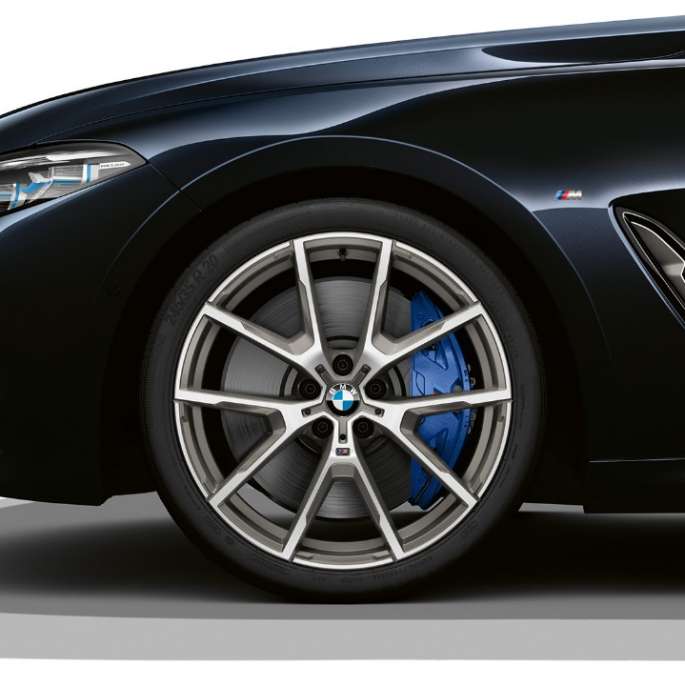 Dvispalviai 19 colių lengvojo lydinio ratlankiai Double-spoke style 727 M BMW 8 serijos kupė, juodas Carbon Black metalikas, dvispalviai 19 colių lengvojo lydinio ratlankiai Double-spoke style 727 M