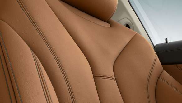 BMW Individual išplėstinė „Merino“ konjako spalvos odos apdaila BMW Individual išplėstinė „Merino“ konjako spalvos odos apdaila, interjeras juodos spalvos