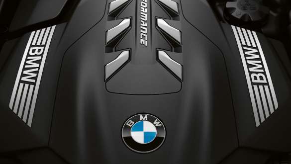 BMW TwinPower Turbo vienos eilės 6 cilindrų dyzelinis variklis BMW 8 serijos kupė, vaizdas iš viršaus, BMW TwinPower Turbo vienos eilės 6 cilindrų dyzelinis variklis