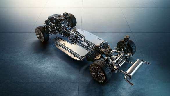 Galingos pavaros koncepcija BMW M760e xDrive sedanas G70 Važiuoklė BMW M760e xDrive sedanas G70