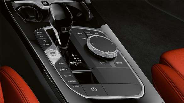 BMW M135i xDrive (F40)<i> Steptronic Sport</i> transmisija BMW M135i xDrive (F40) su <i>Steptronic Sport</i> transmisija