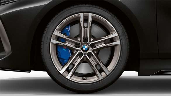 BMW M135i xDrive (F40) <i>M Sport</i> stabdžiai BMW M135i xDrive (F40) su M sportiniais stabdžiais