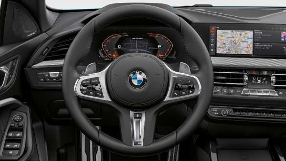 M sportinis vairas BMW M235i xDrive Gran kupė M sportinis vairas BMW M235i xDrive Gran kupė F44 vairuotojo erdvė
