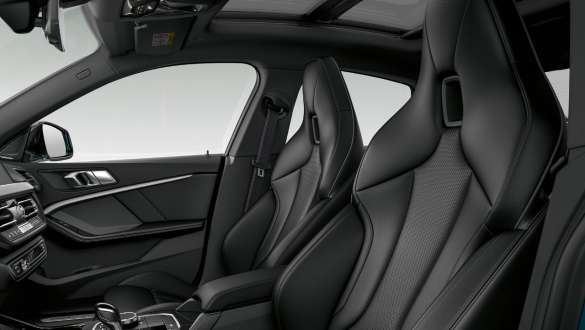M sportinės sėdynės BMW M235i xDrive Gran kupė M sportinės sėdynės BMW M235i xDrive Gran kupė F44 interjeras