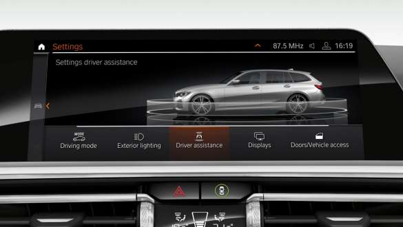 BMW M340i xDrive Touring BMW M340d xDrive Touring (G21), <i>Driving Assistant Professional</i> funkcija BMW M340i xDrive Touring BMW M340d xDrive Touring (G21), <i>Driving Assistant Professional</i> funkcija