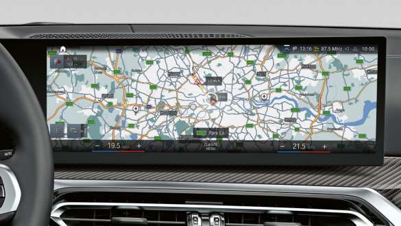BMW <i>Live Cockpit Professional</i> BMW M340i xDrive ir M340d xDrive Touring G21 BMW <i>Live Cockpit Professional</i>