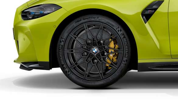 19/20 colių kaltiniai <i>826 M</i> ratlankiai BMW M4 Competition kupė G82 2020 BMW M4 Competition kupė G82 2020 19/20 colių kaltiniai <i>826 M</i> ratlankiai vaizdas iš arti