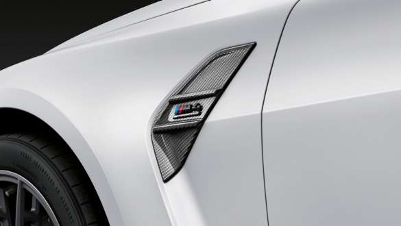 <i>M Performance</i> oro alsuoklis iš anglies pluošto, BMW M4 kupė G82 2020 BMW M4 kupė G82 2020 <i>M Performance</i> oro alsuoklis, interjero vaizdas iš arti