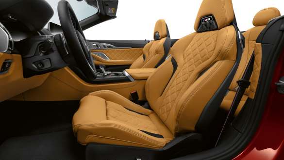 Merino/Alcantara oda. BMW M8 Competition kabrioletas su Merino/Alcantara oda.