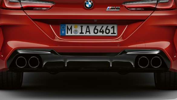 M Sport išmetimo sistema. BMW M8 Competition kabrioletas su M Sport išmetimo sistema.
