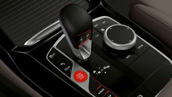 M pavarų perjungimo svirtelė, BMW X4 F98 LCI Facelift 2021 interjeras BMW X4 M F98 LCI Facelift 2021 M pavarų perjungimo svirtelė