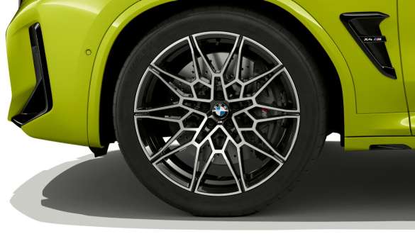 21 colio M lengvojo lydinio ratlankiai V-spoke style 765 M, BMW X4 M Competition F98 LCI Facelift 2021 BMW X4 M Competition F98 LCI Facelift 2021 metalizuotos geltonos Sao Paulo Yellow spalvos spalvos, 21 colio M lengvojo lydinio ratlankių V-spoke style 765 M vaizdas iš arti
