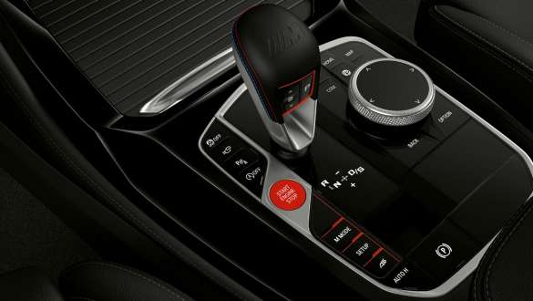 M pavarų perjungimo svirtis BMW X4 Competition F98 LCI Facelift 2021 interjeras BMW X4 M Competition F98 LCI Facelift 2021 M pavarų perjungimo svirtis interjeras