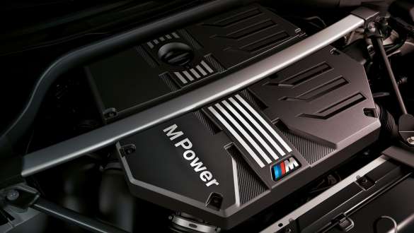 BMW M TwinPower Turbo vienaeilis 6 cilindrų benzininis variklis BMW X4 M Competition F98 LCI 2021 BMW X4 M Competition F98 LCI Facelift 2021 BMW M TwinPower Turbo vienaeilio 6 cilindrų benzininio variklio vaizdas iš arti