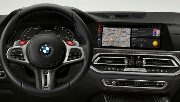 BMW X6 M Competition M prietaisų skydelis BMW X6 M Competition F96 SUV 2020 M prietaisų skydelis vairuotojo erdvė