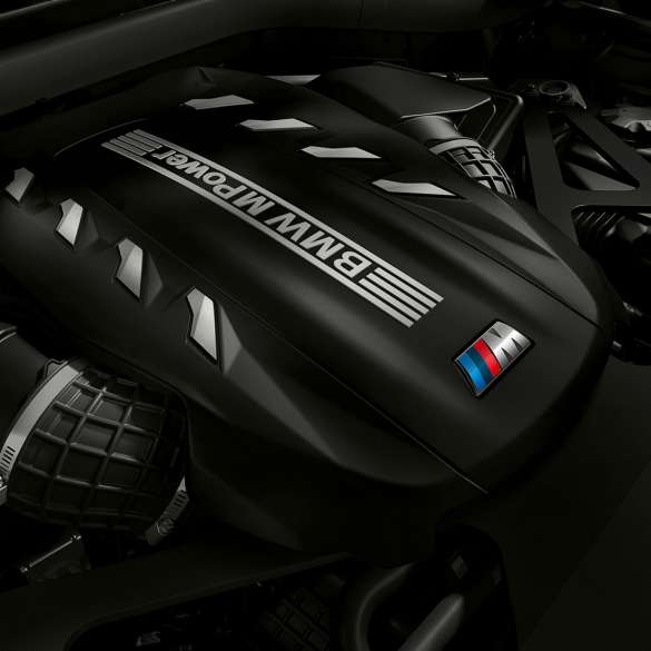 Itin galingas BMW X6 M Competition 8 cilindrų benzininis variklis M TwinPower Turbo Itin galingas BMW X6 M Competition F96 2020 8 cilindrų benzininis variklis M TwinPower Turbo iš arti