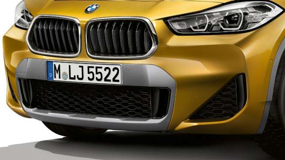 Aerodinaminės angos, BMW X2 (F39) Aerodinaminės angos, BMW X2 (F39) 2020 pilkos Brooklyn Grey spalvos, vaizdas iš priekio