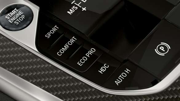 Vairavimo patirties valdymo sistema<i> Driving Experience Control,</i> BMW X6 (G06) 2019 Vairavimo patirties valdymo sistema <i>Driving Experience Control</i>, BMW X6 (G06) 2019 mygtukų vaizdas iš arti