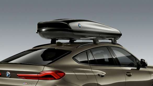 Juodos/<i>Titanium Silver</i> spalvos BMW stogo bagažinė 520, BMW X6 (G06) 2019 eksterjeras Juodos/<i>Titanium Silver</i> spalvos BMW stogo bagažinė 520, BMW X6 (G06) 2019 eksterjeras