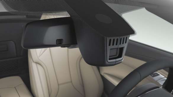 BMW Z4 Roadster vairavimo asistentas Vaizdas į interjerą per BMW Z4 Roadster priekinį stiklą