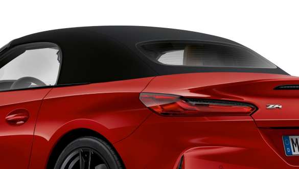 BMW Z4 Roadster (G29) minkštas stogas BMW Z4 Roadster (G29) siluetas, nuleisto minkšto stogo vaizdas iš arti
