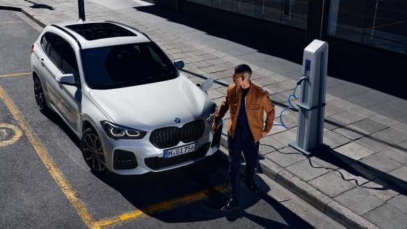 BMW Charging sprendimai darbdaviams BMW elektrinis mobilumas, elektromobilio įkrovimas, BMW Charging įkrovimo sprendimai darbdaviams