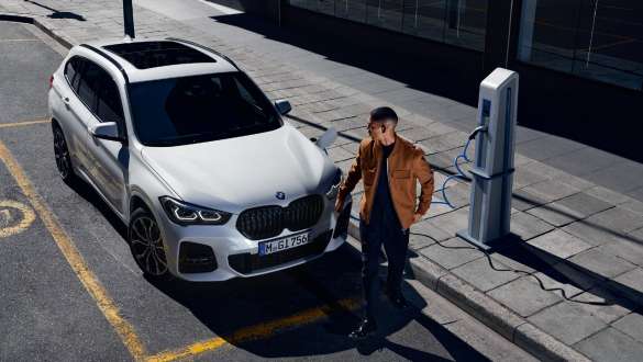 Elektromobilio įkrovimo galimybė darbe BMW elektrinis mobilumas, elektromobilio įkrovimo galimybė darbe