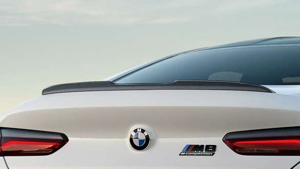 <i>M Performance</i> galinis aptakas <i>Pro</i> iš anglies pluošto, BMW M8 Competition kupė (F92) <i>M Performance Parts</i> dalys <i>M Performance</i> galinis aptakas <i>Pro</i> iš anglies pluošto, BMW M8 Competition kupė (F92) <i>M Performance Parts </i>dalys, vaizdas iš arti