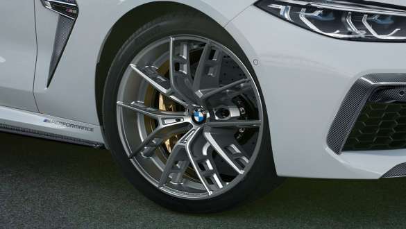 20 colių <i>M Performance</i> kaltiniai <i>Y-Spoke style 863 M</i> matinės pilkos <i>Ferric Grey</i> spalvos ratlankiai, BMW M8 Competition kupė (F92) <i>M Performance Parts</i> 20 colių <i>M Performance</i> kaltiniai<i> Y-Spoke style 863 M</i> matinės pilkos <i>Ferric Grey</i> spalvos ratlankiai, M8 Competition kupė (F92) <i>M Performance Parts</i> vaizdas iš arti